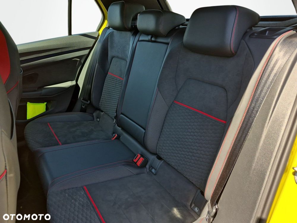 Volkswagen Golf - 12