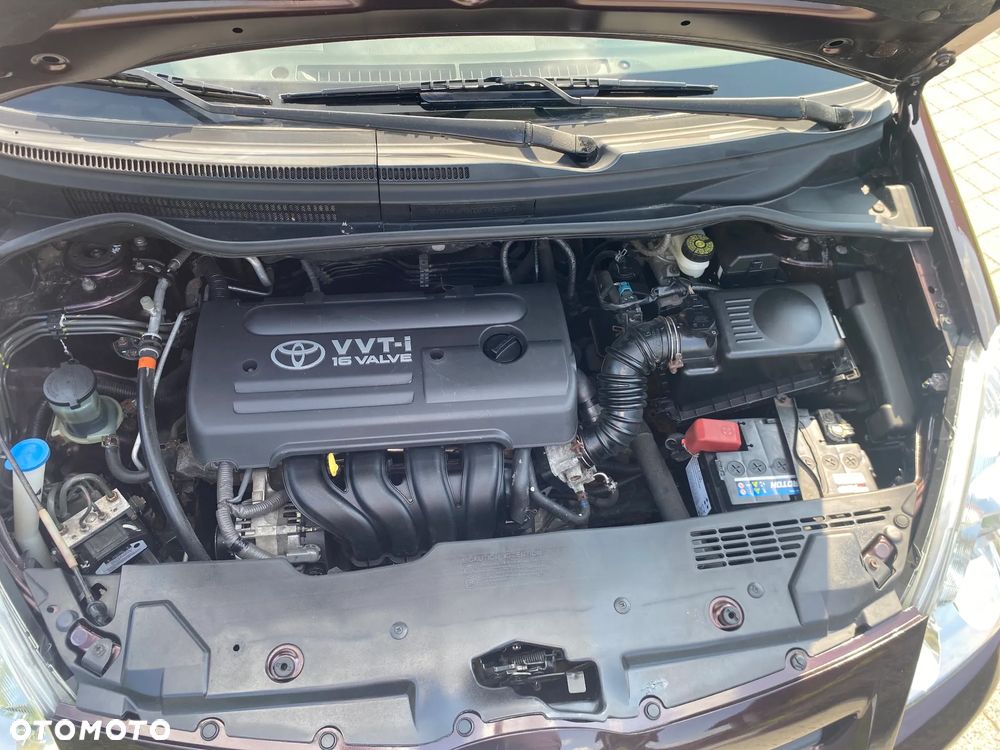 Toyota Corolla 1.6 VVT-i Sol - 16