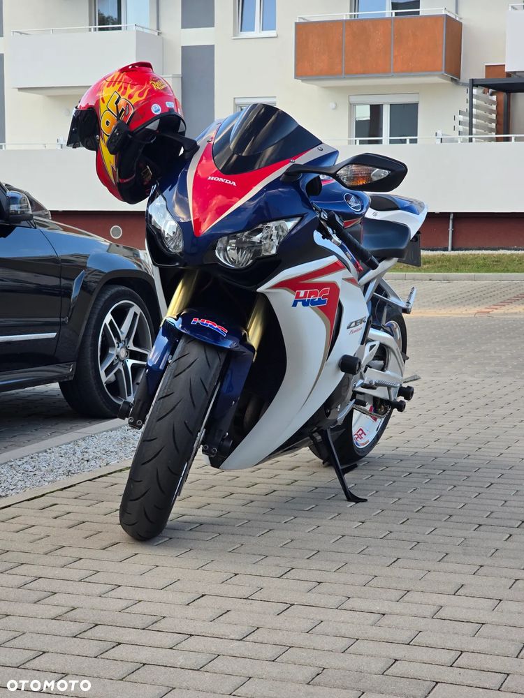 Honda CBR - 3