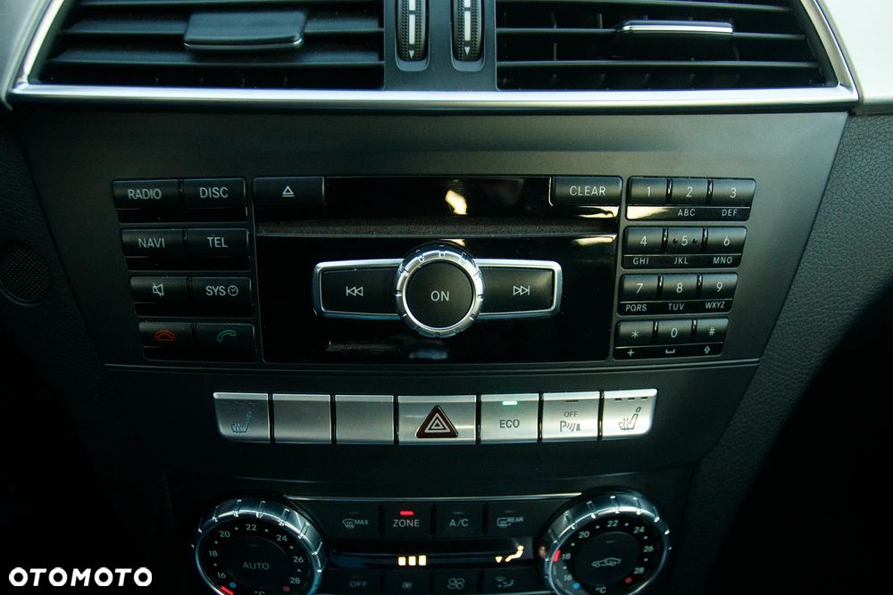 Mercedes-Benz Klasa C 350 CDI DPF (BlueEFFICIENCY) 7G-TRONIC Avantgarde - 28