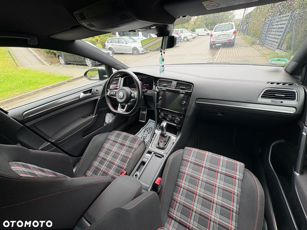 Volkswagen Golf GTI (BlueMotion Technology) DSG - 11