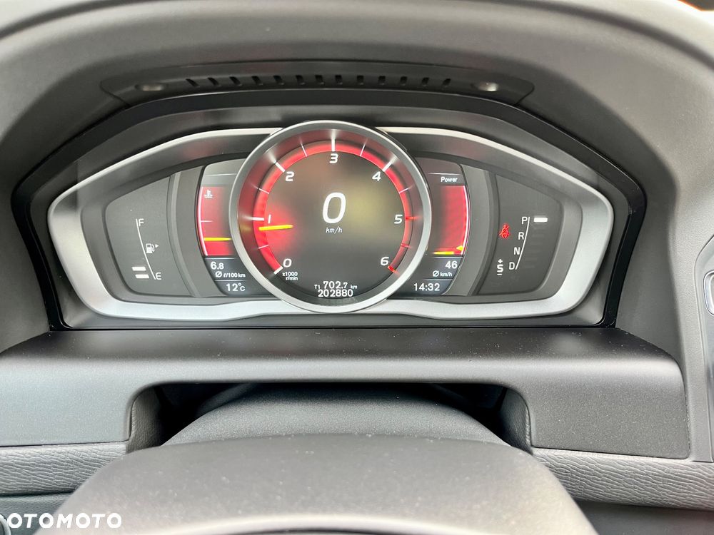 Volvo XC 60 D4 Drive-E Ocean Race - 36