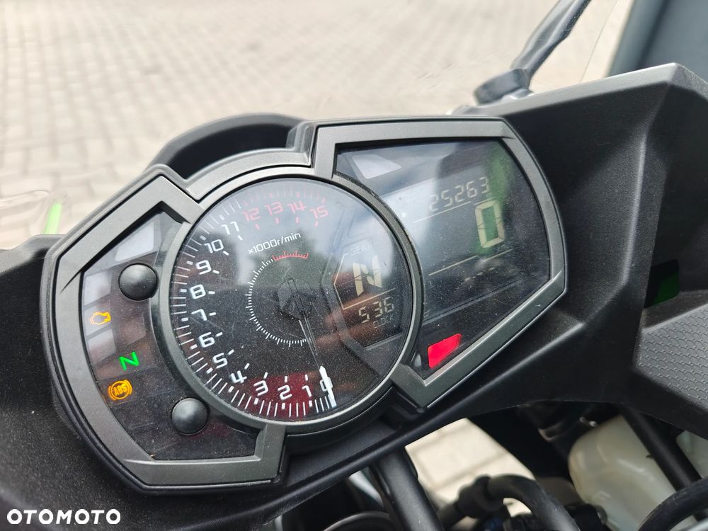 Kawasaki Ninja 400 - 9