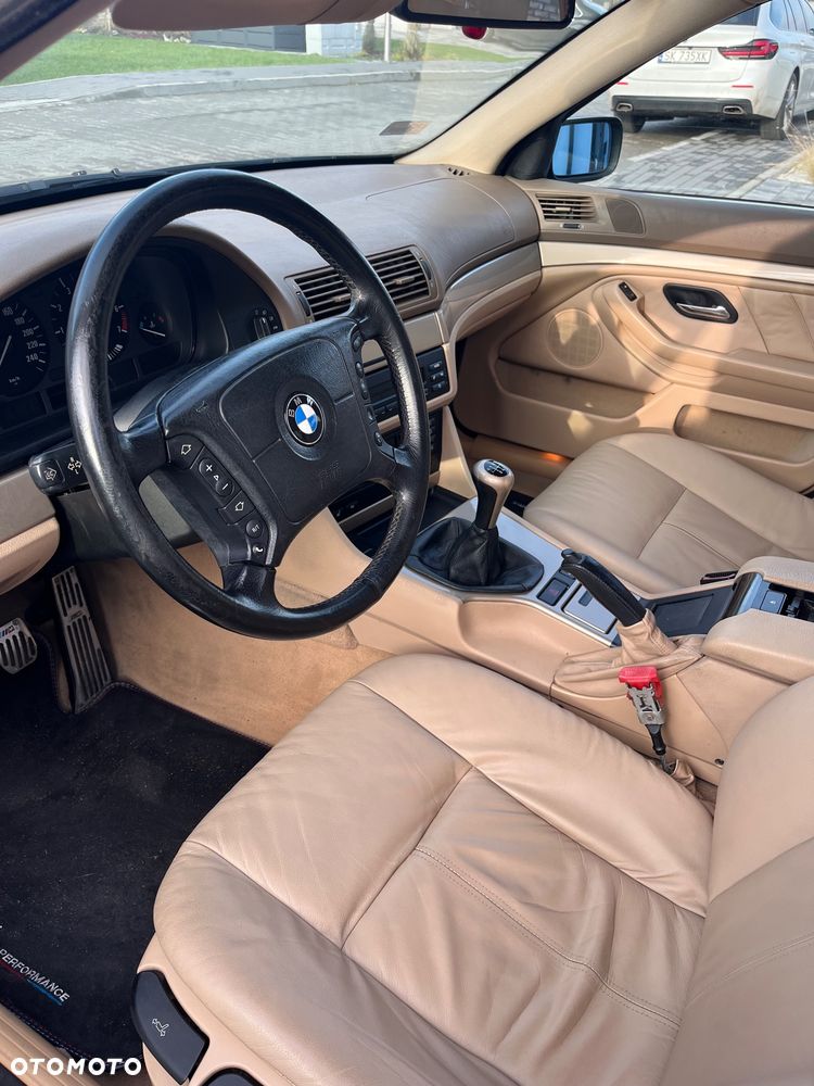 BMW Seria 5 528i - 10