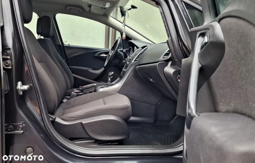 Opel Astra IV 1.6 CDTI Essentia - 12