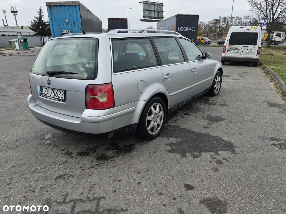 Volkswagen Passat 1.8T Basis - 3
