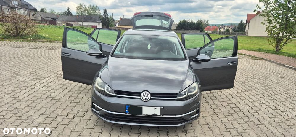 Volkswagen Golf - 10