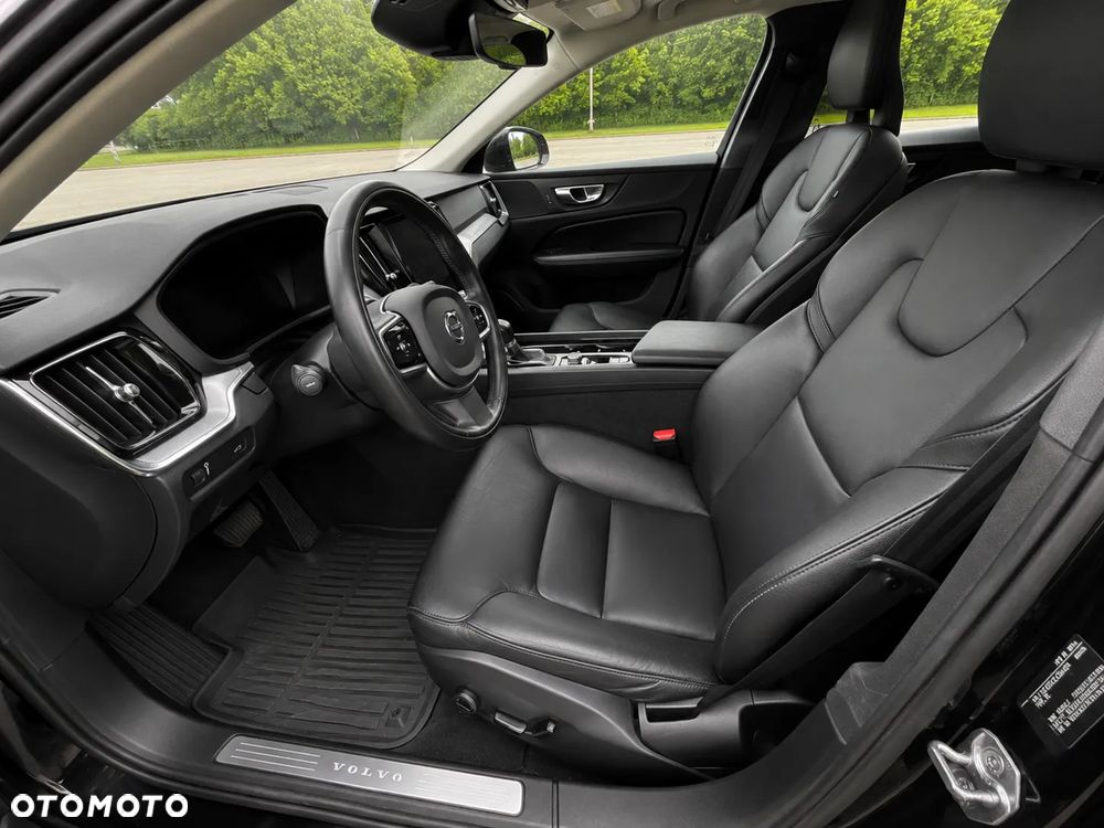 Volvo S60 T6 AWD Momentum Pro - 9