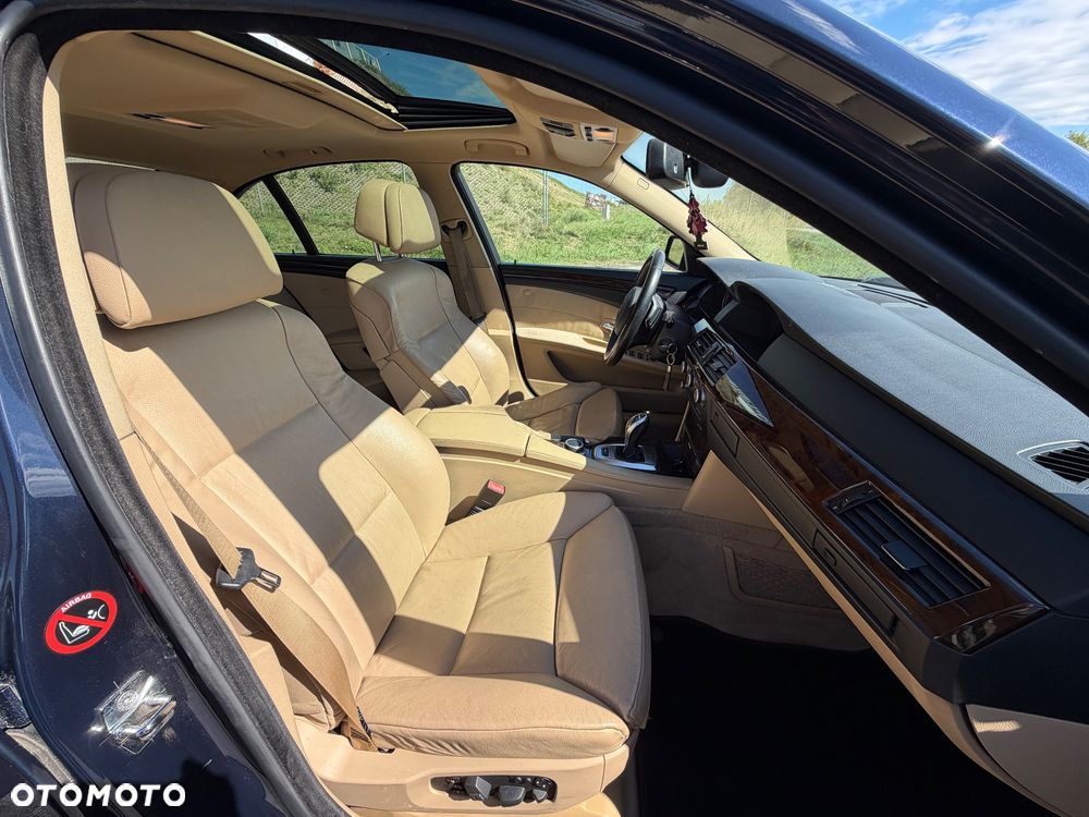 BMW Seria 5 530i - 11