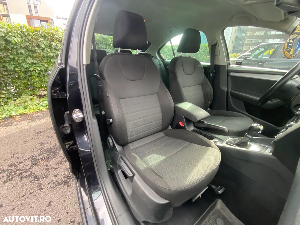 Skoda Octavia 2.0 TDI STYLE DSG - 7