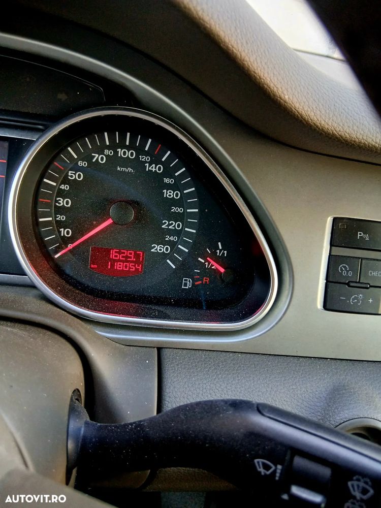 Audi Q7 3.0 TDI Quattro Tip - 7