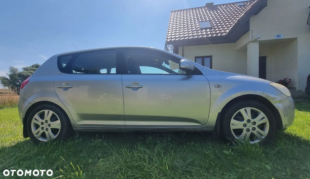 Kia Ceed - 7