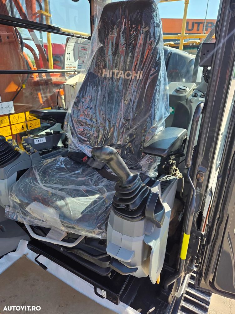 Hitachi ZX210LC-7, 2023, 3.088h, CUPLA RAPIDA, cupa NOUA 1,3mc, Masa operationala 23,4 tone, 3 camere, ad sapare 7m, 3 pompe hidr HITACHI, antifurt, ISUZU, ridica 13t, lant 90% ok, consum 12l/h, posibilitatea leasing 4 ani, CA NOU-PROMOTIE 109.900 Eur+Tva - 31