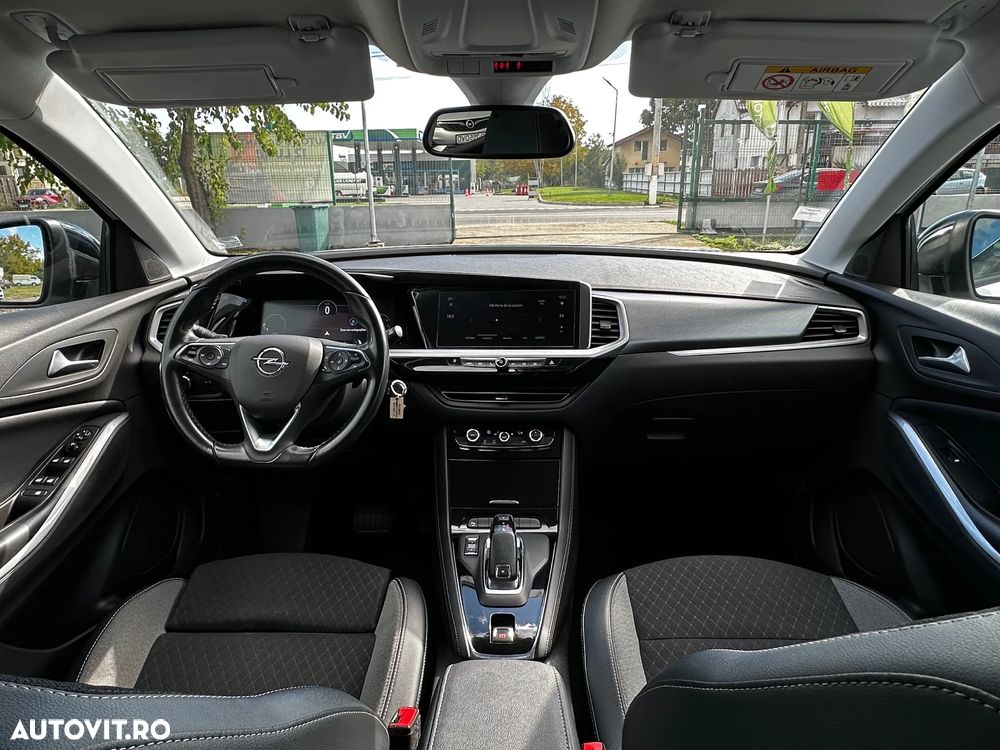 Opel Grandland X 1.5 START/STOP Aut. Design Line - 6