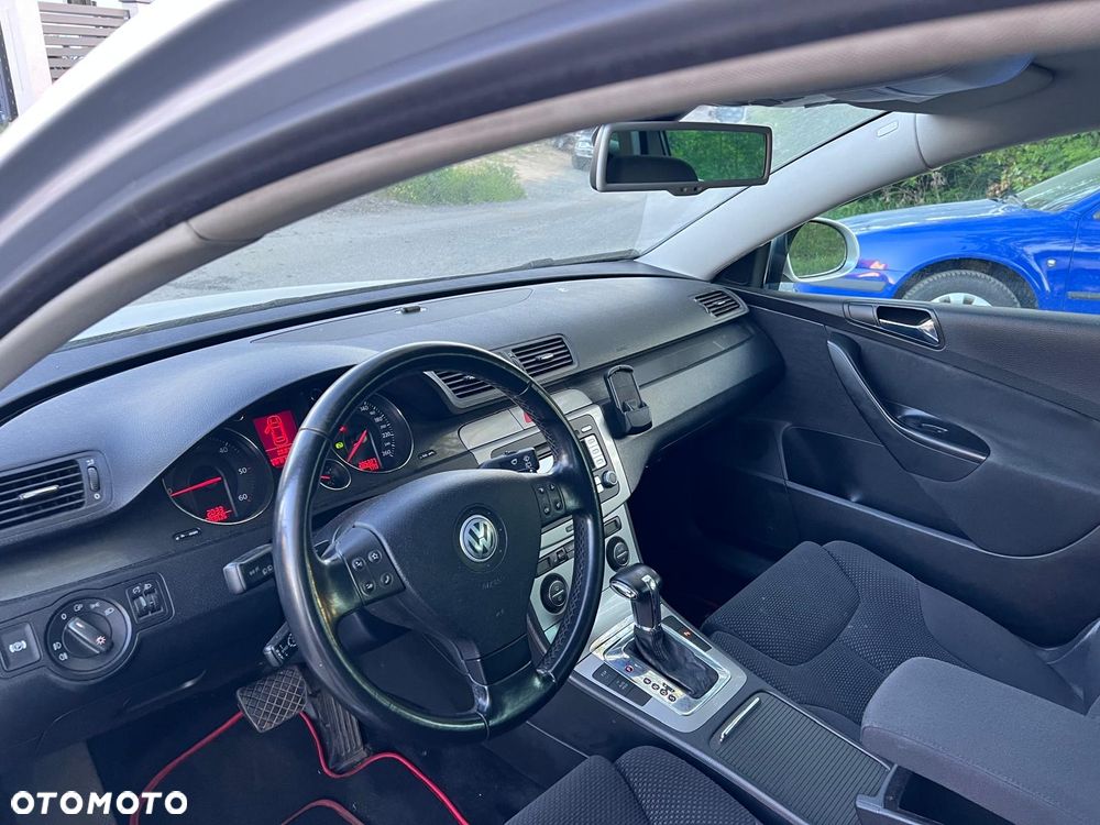 Volkswagen Passat 2.0 TDI DSG Trendline - 21