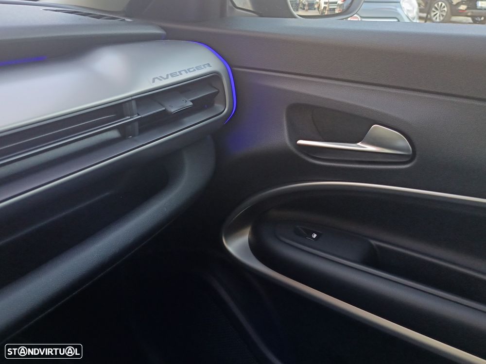 Jeep Avenger 1.2 GSE T3 Summit - 15