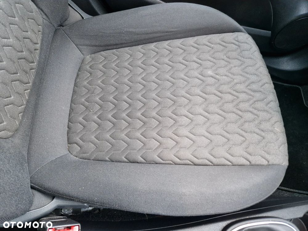 Opel Corsa 1.2 16V Cosmo - 28