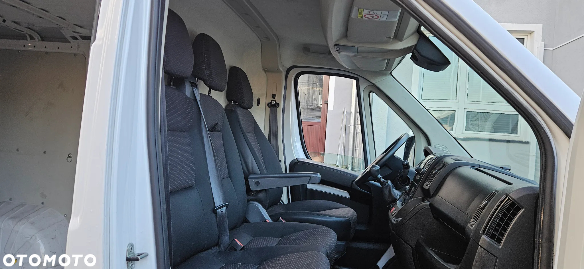Peugeot Boxer Kombi 330 BlueHDi L1H1 - 14