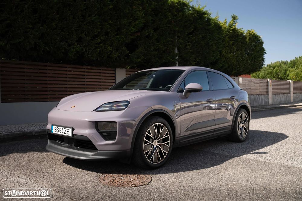Porsche Macan Electric 4 - 1