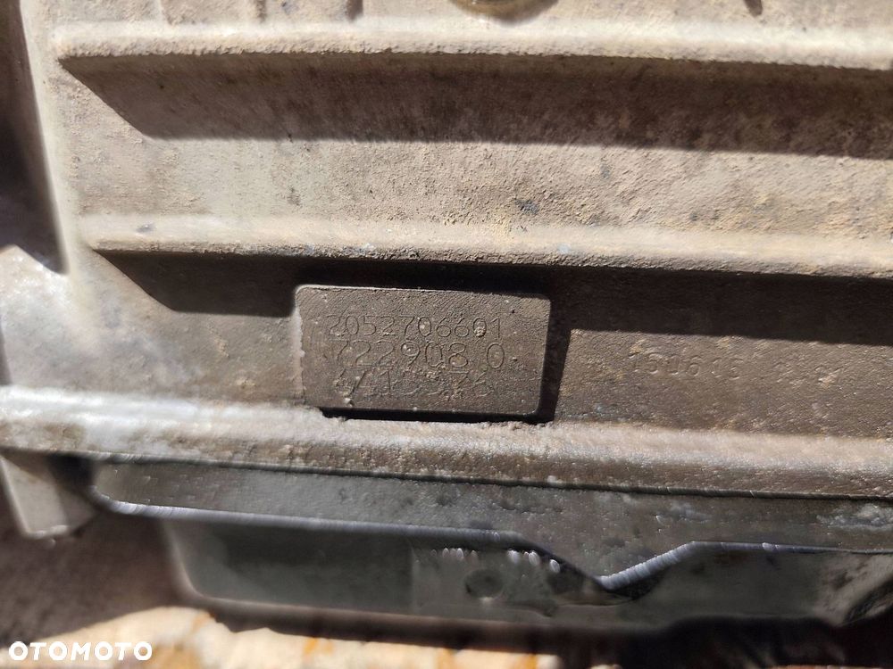 MERCEDES W205 SKRZYNIA BIEGÓW AUTOMAT 2.2 CDI A2052706601 - 5