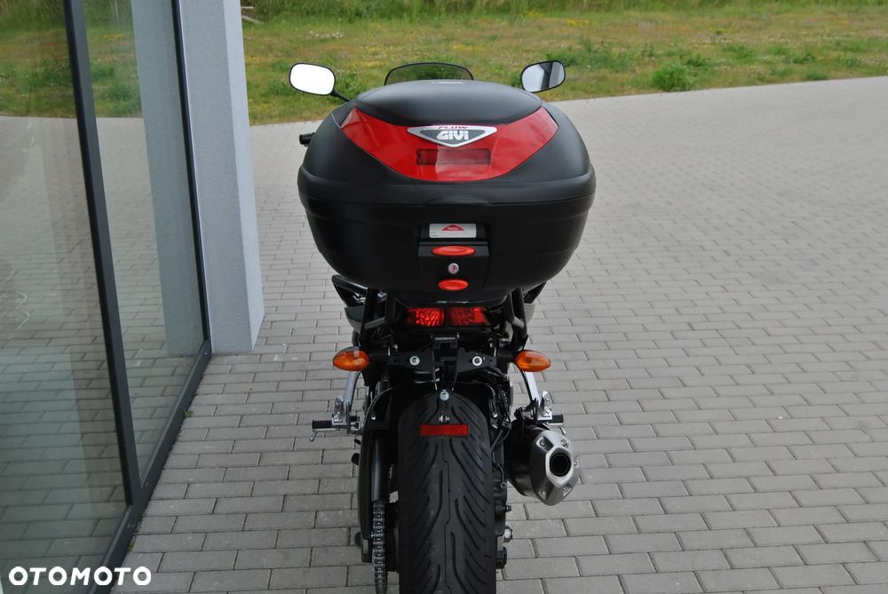 Yamaha FZ - 8