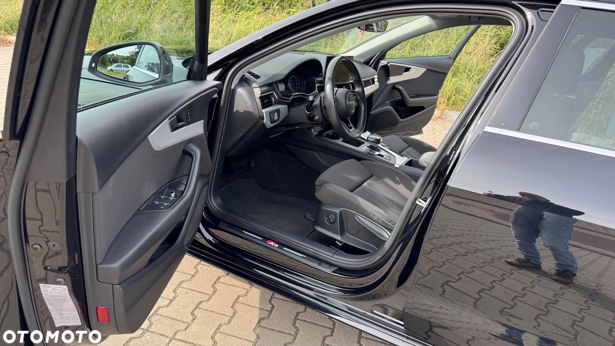 Audi A4 Avant 40 TDI quattro S tronic advanced - 10