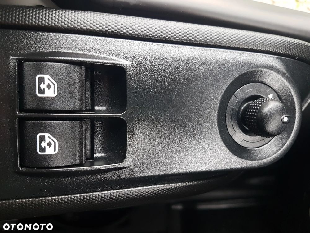 Iveco DAILY KONTENER NISKOPODŁOGOWY 4,43x2,23x2,43 SKLEP FOODTRUCK BAR KLIMA KONIOWÓZ KAMPER - 9