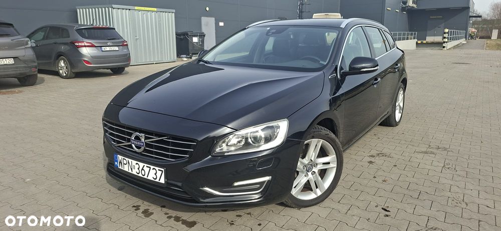 Volvo V60 D6 AWD Plug-in Hybrid Summum - 3