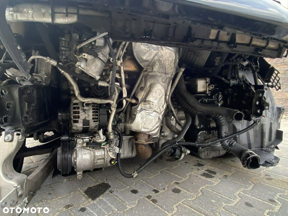 Mercedes-Benz CLA 180 7G-DCT - 11