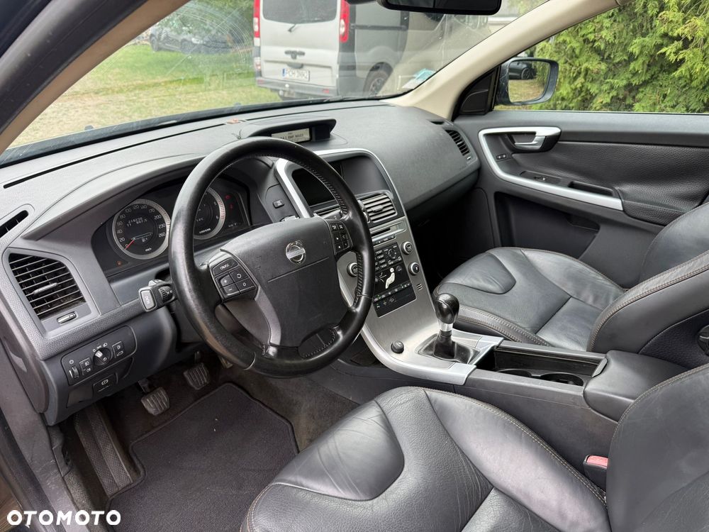 Volvo XC 60 D5 AWD Momentum - 38