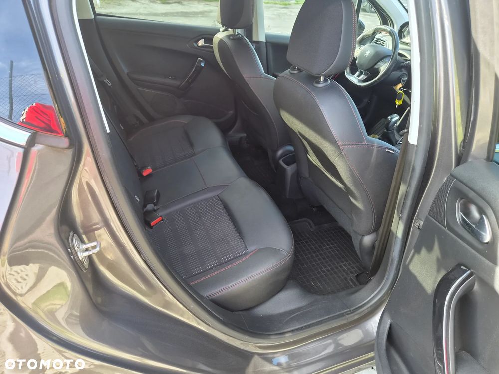 Peugeot 208 PureTech 110 Stop & Start Tech Edition - 10