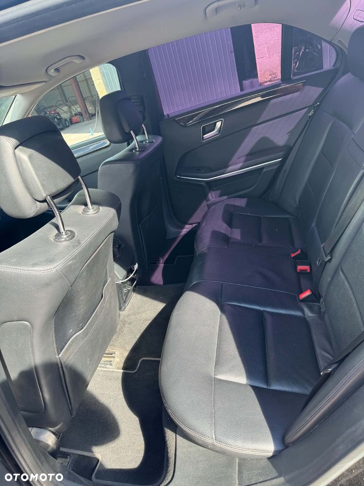 Mercedes-Benz Klasa E 200 BlueTEC 7G-TRONIC Elegance - 8