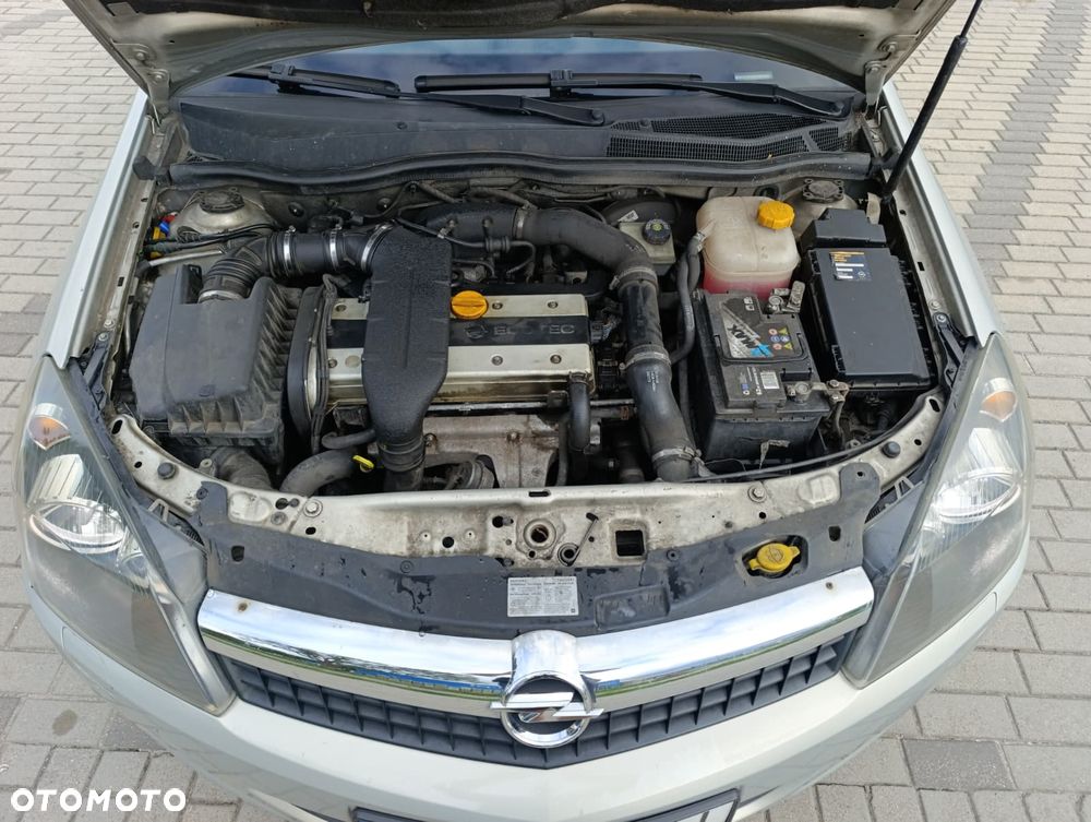 Opel Astra 2.0 T Cosmo - 15