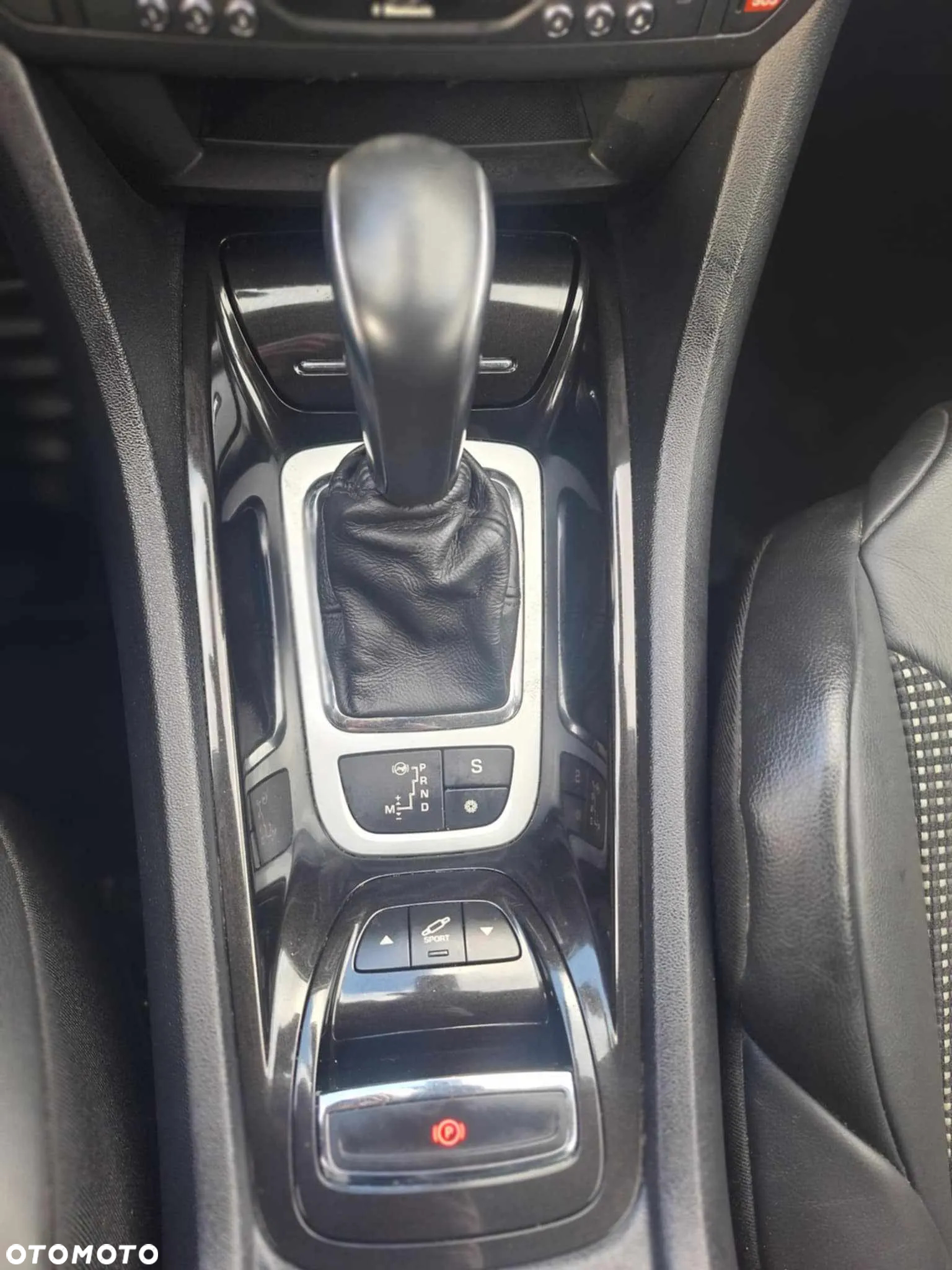 Citroën C5 Tourer HDi 165 FAP Exclusive - 17