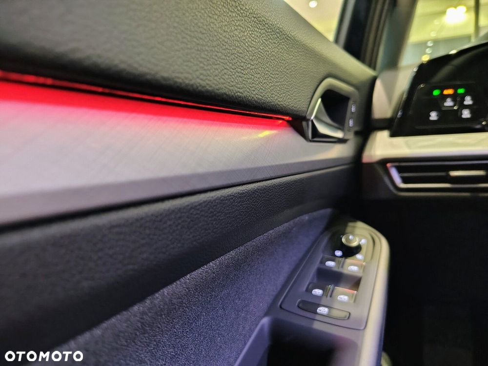 Volkswagen Golf - 24