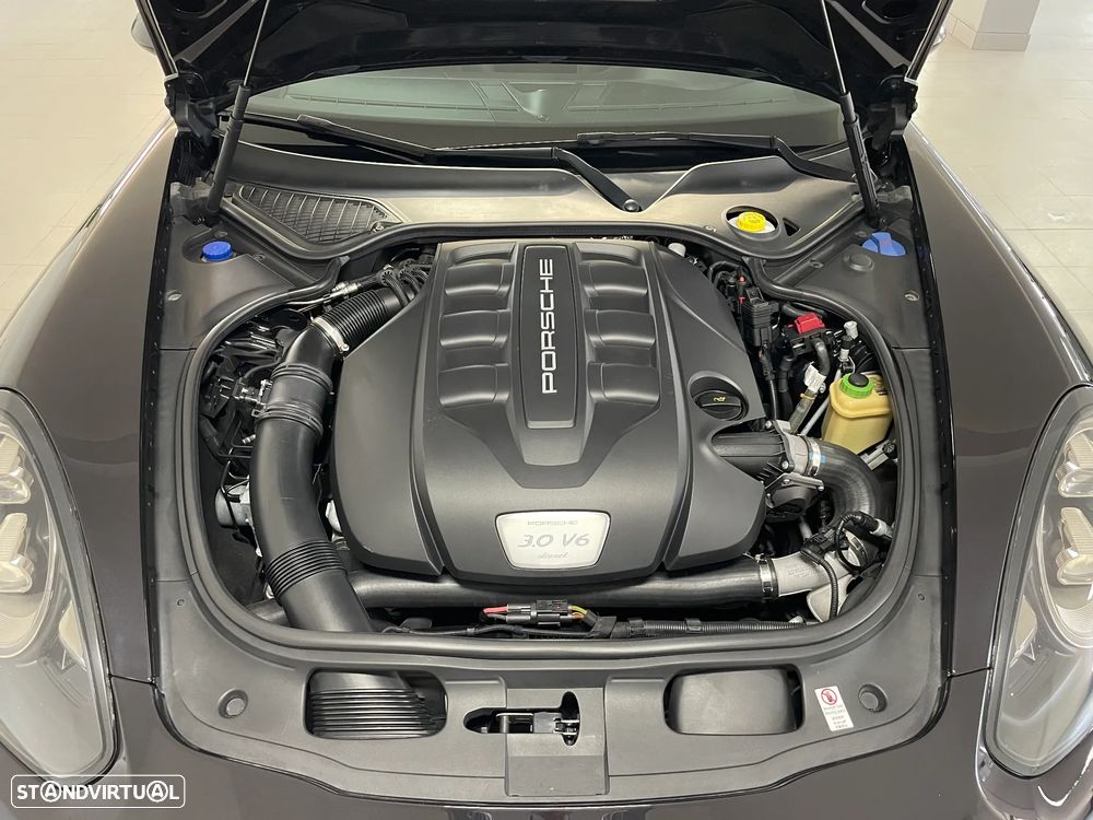 Porsche Panamera Diesel - 11