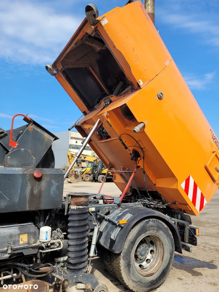 Mercedes-Benz AXOR Zamiatarka drogowa Johnston, Kupper Weisser - 8