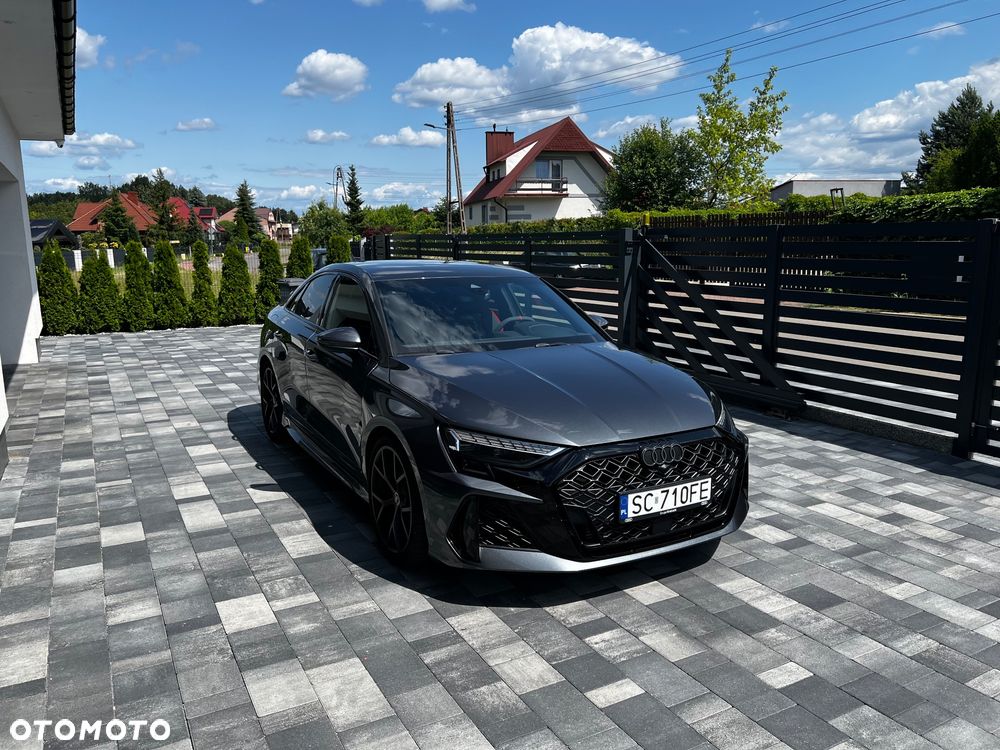 Audi RS3 Limousine - 2