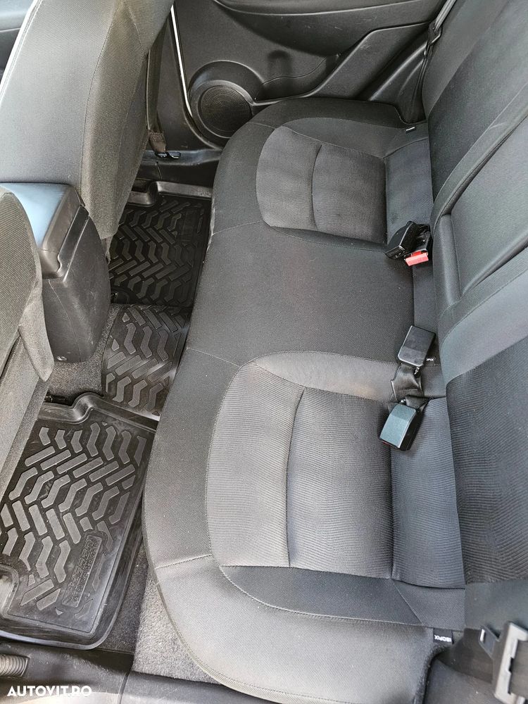 Nissan Qashqai 1.5 dCi DPF 360 - 12