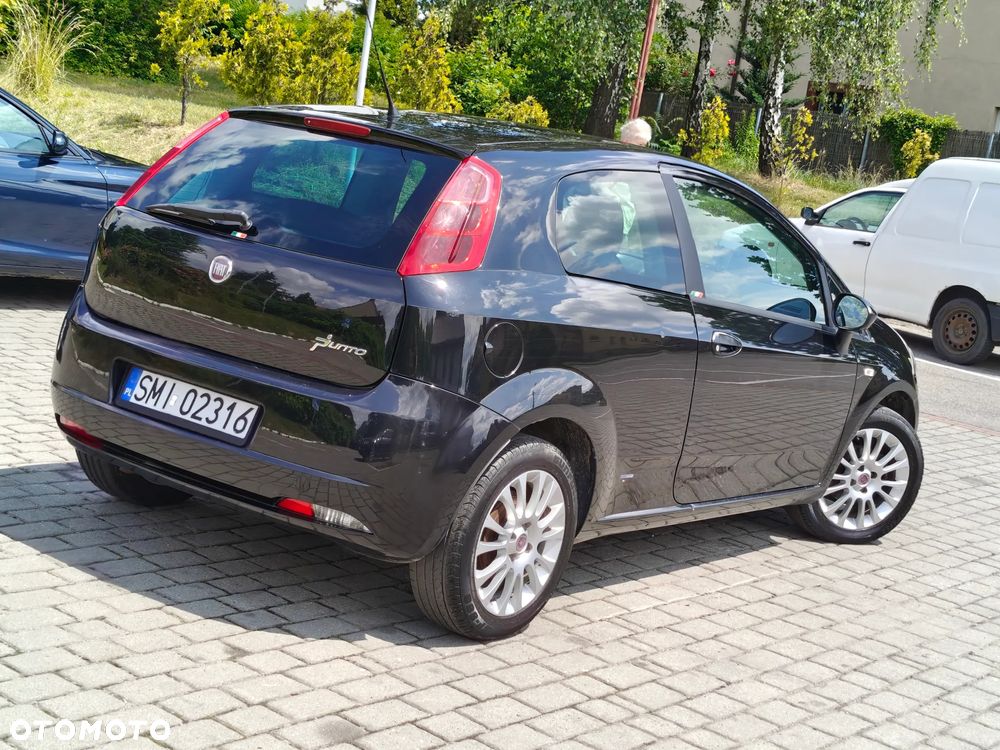 Fiat Grande Punto 1.4 8V Racing - 4