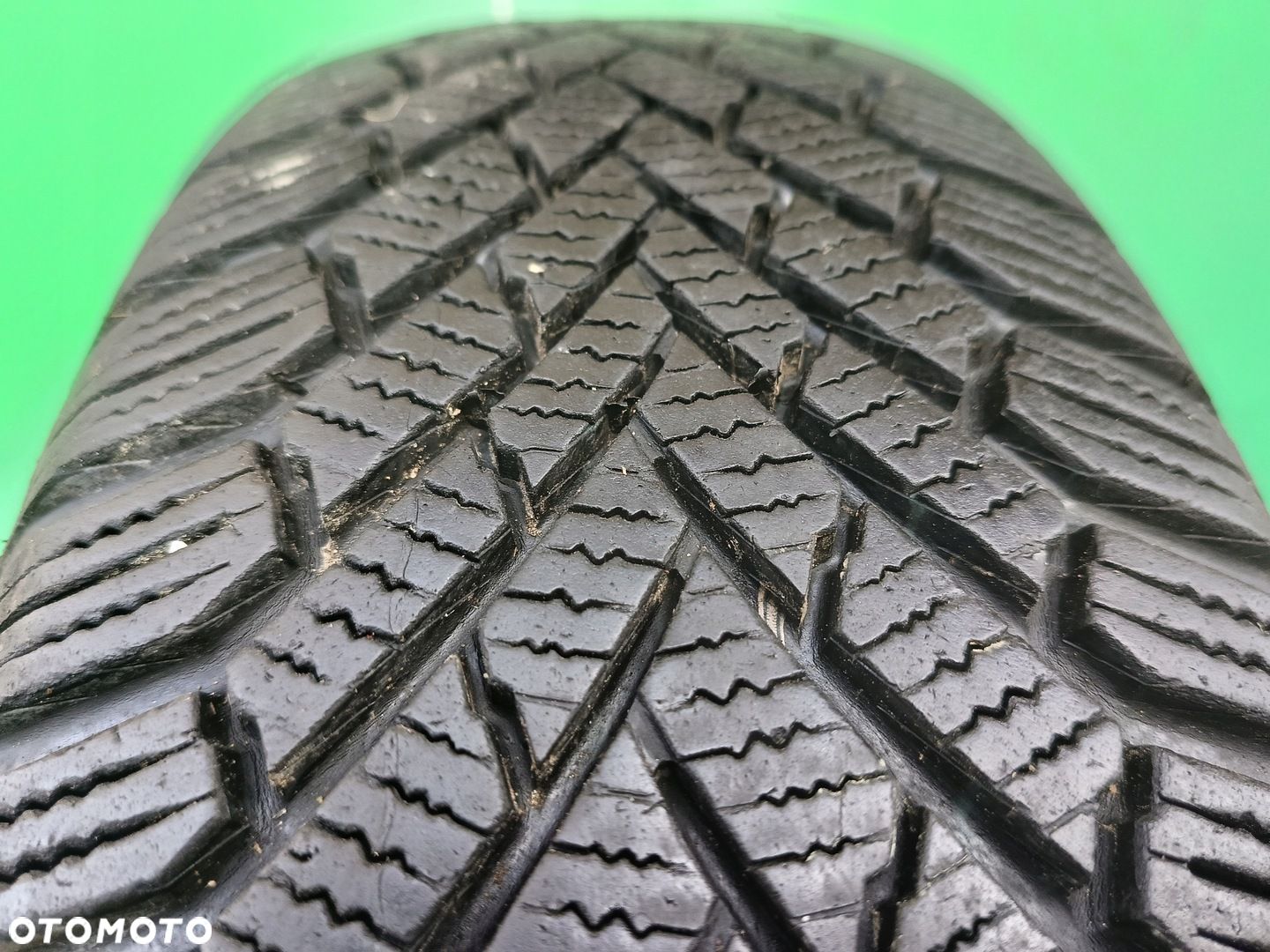 CONTINENTAL WinterContact TS860 185/65/15, 1 szt 7,4 mm - 1