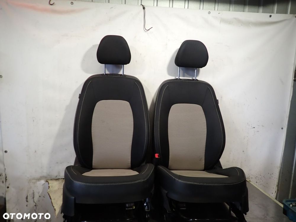 FOTELE KOMPLET HYUNDAI I10 II - 1