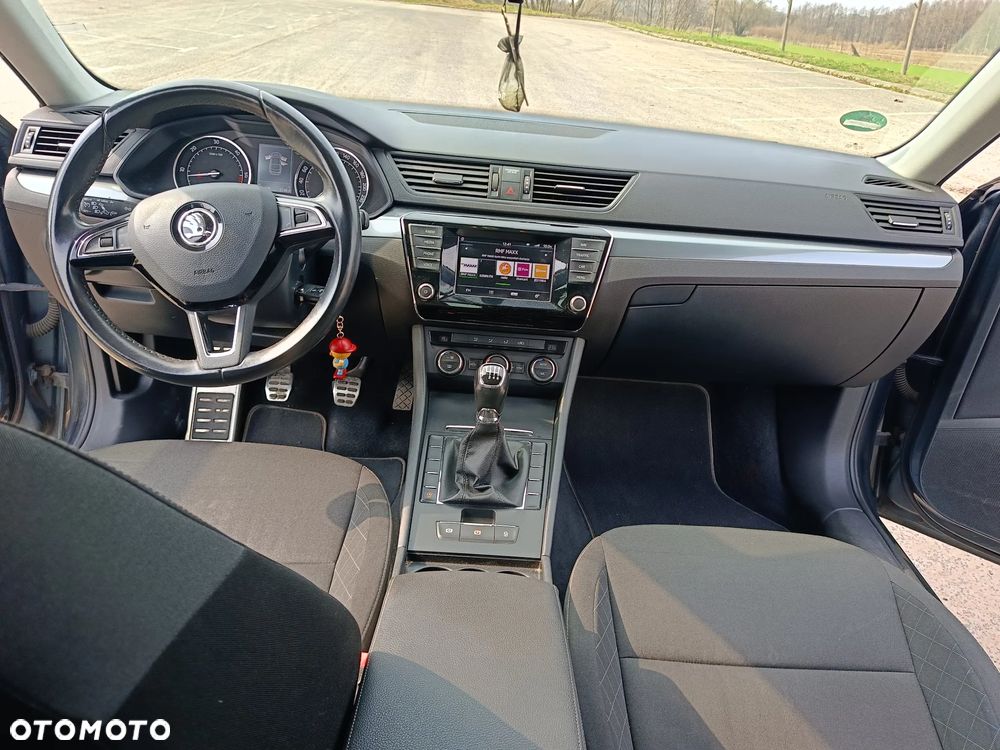 Skoda Superb 1.6 TDI Active Greenline - 13