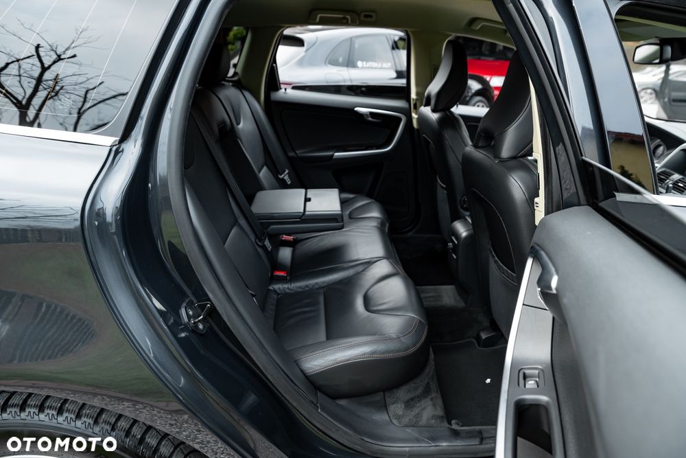 Volvo XC 60 2.4D AWD - 21