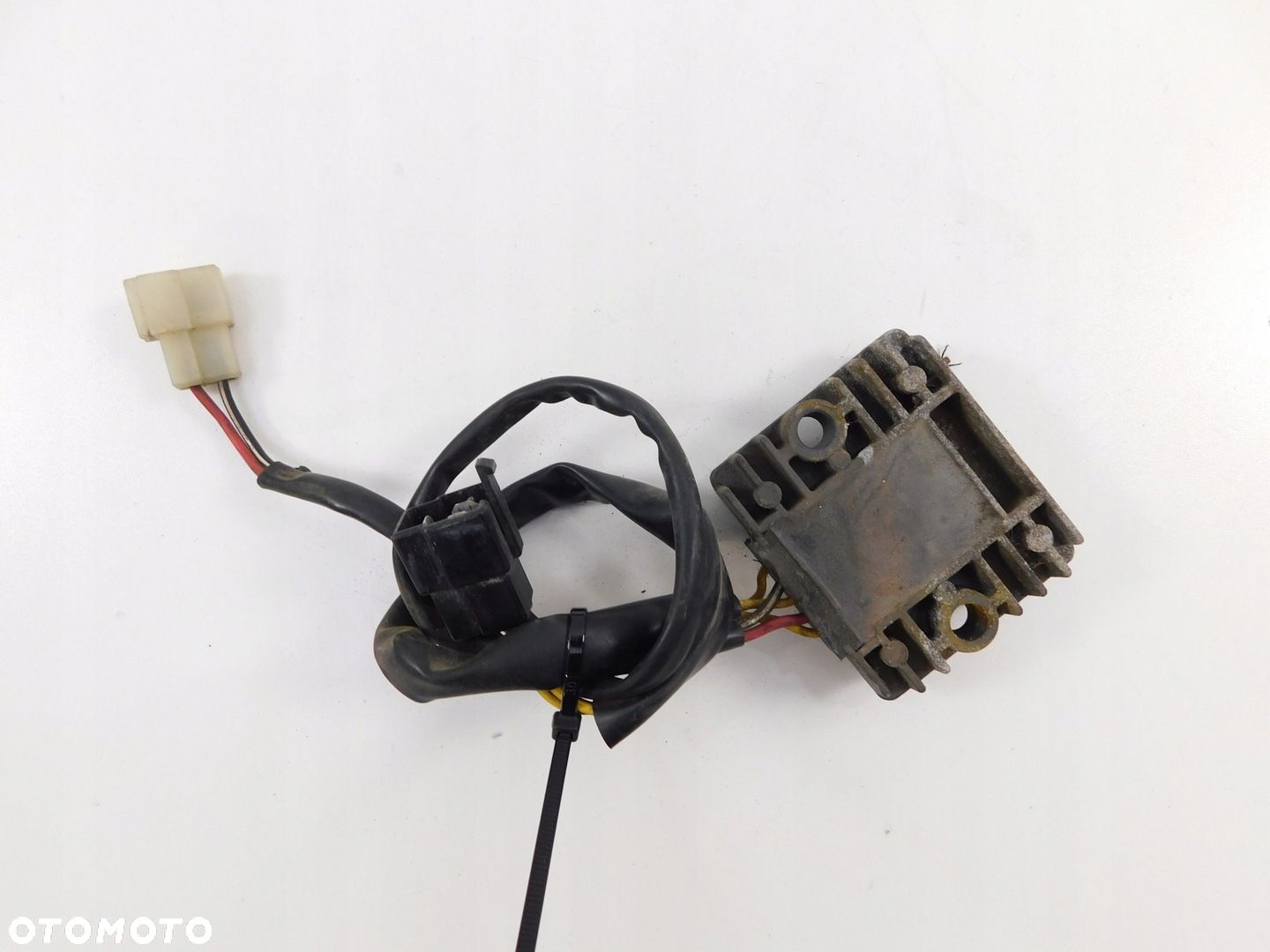 SUZUKI DF 125 REGULATOR NAPIĘCIA - 1