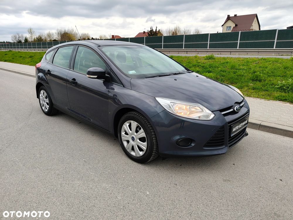 Ford Focus 1.6 Ambiente - 19