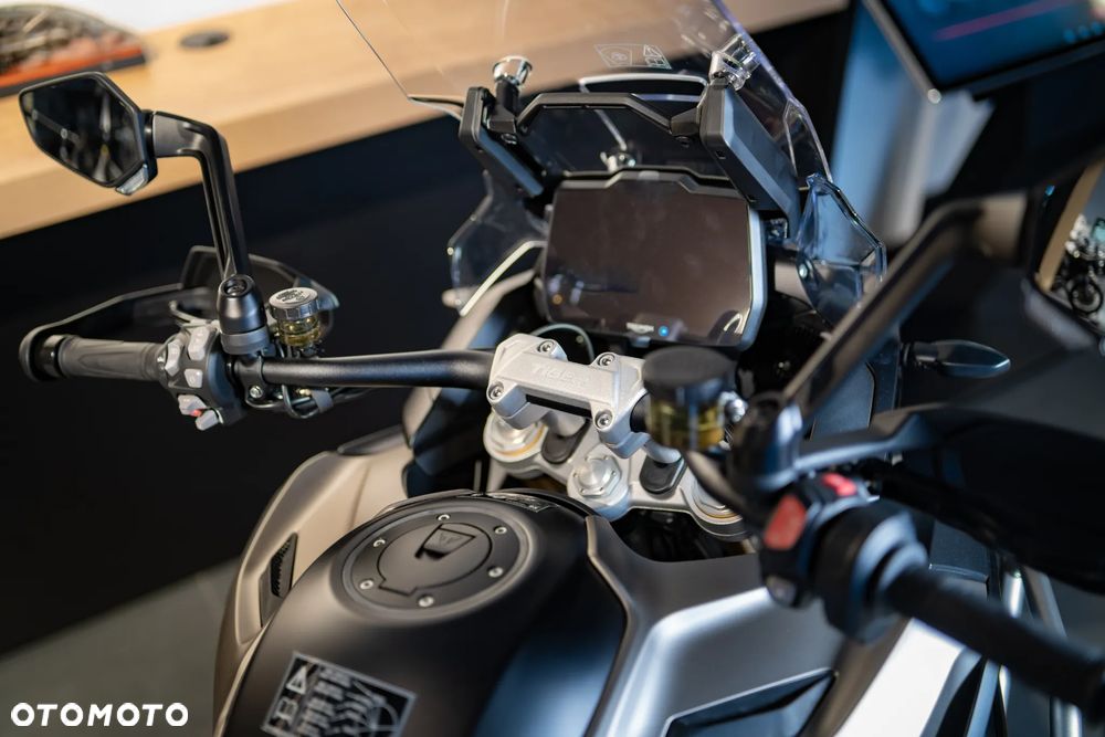 Triumph Tiger - 18