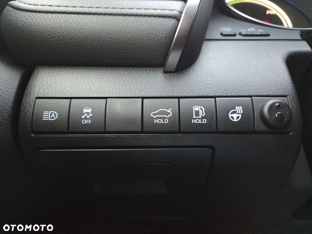 Toyota Camry 2.5 Hybrid Executive CVT - 22