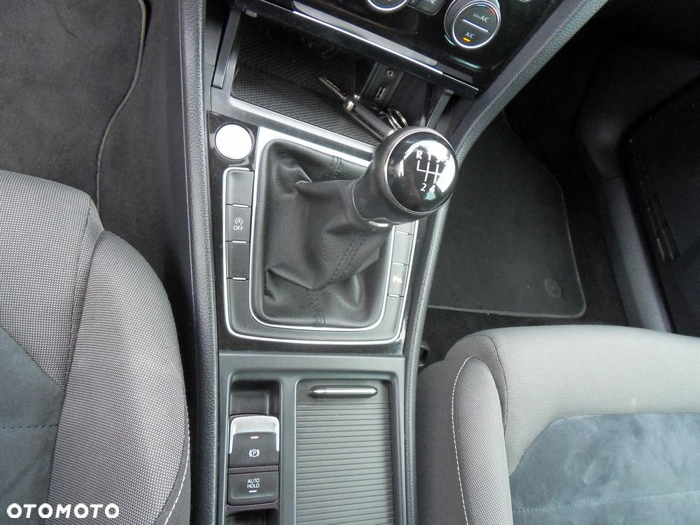 Volkswagen Golf 1.6 TDI BlueMotion Technology Trendline - 18