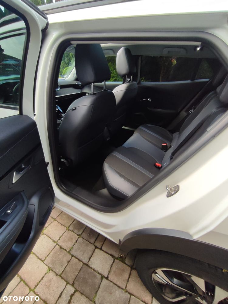 Peugeot 2008 1.2 PureTech Allure S&S EAT8 - 5